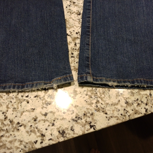 Levi's 515 Nouveau Bootcut Jeans - Picture 5 of 7